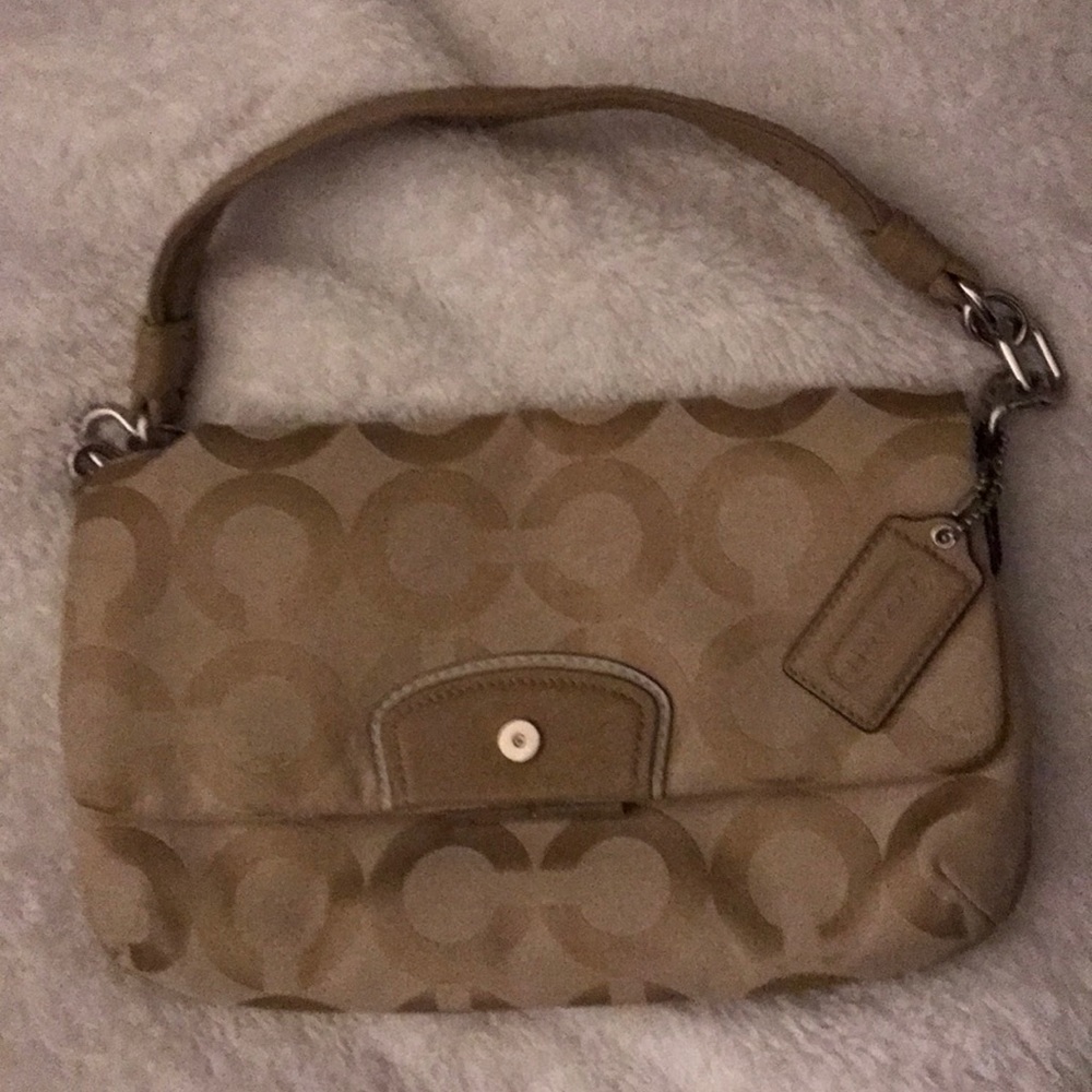 Coach medium size bag in excellent condition!